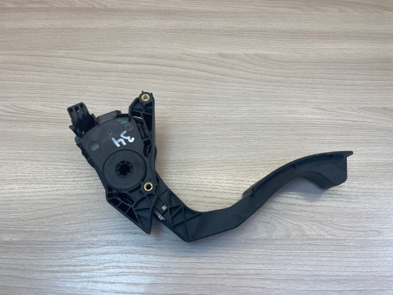 Педаль газа