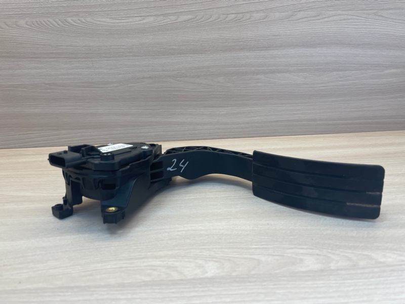 Педаль газа