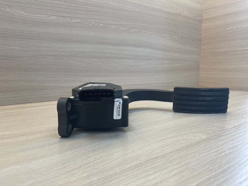 Педаль газа