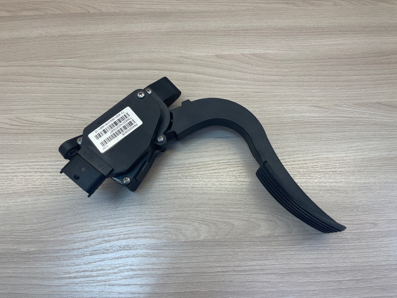 Педаль газа