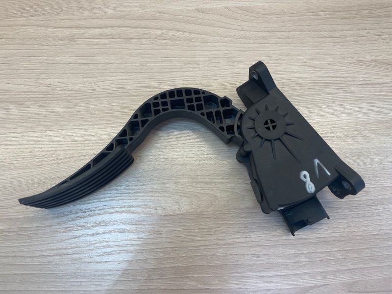 Педаль газа