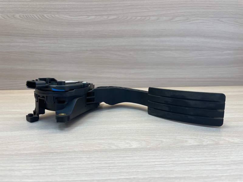 Педаль газа