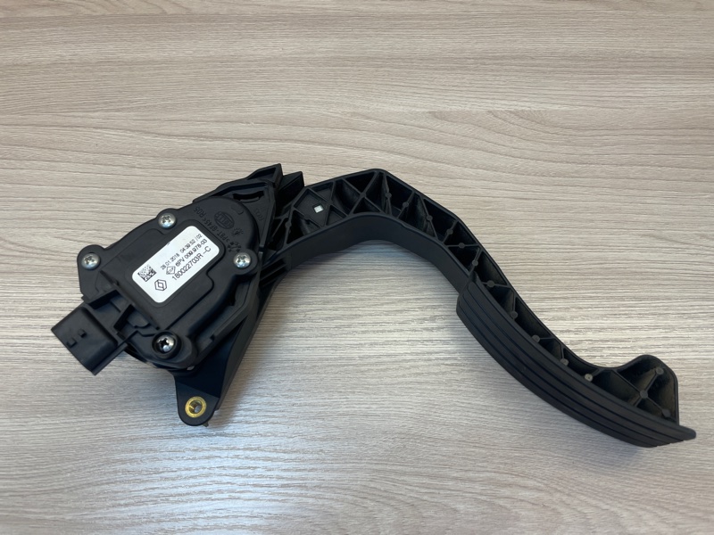 Педаль газа