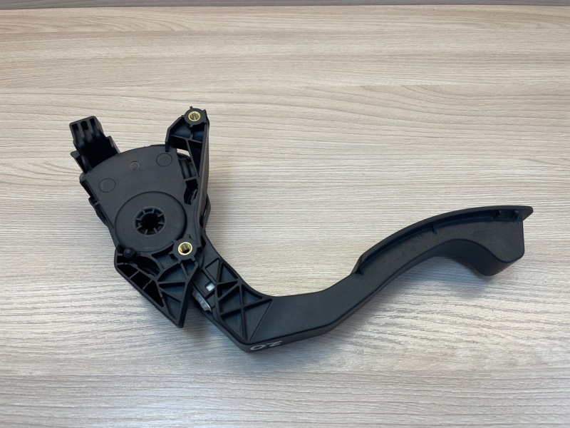 Педаль газа