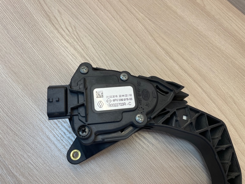 Педаль газа