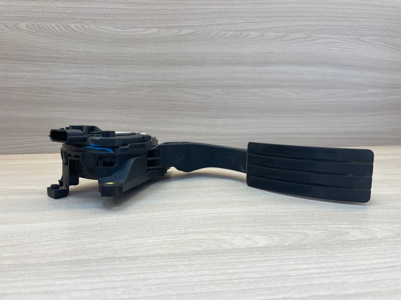 Педаль газа