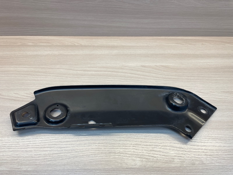 Кронштейн  фары