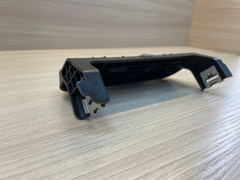 Кронштейн консоли