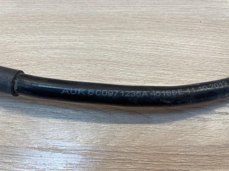 Клемма аккумулятора (минусовая)