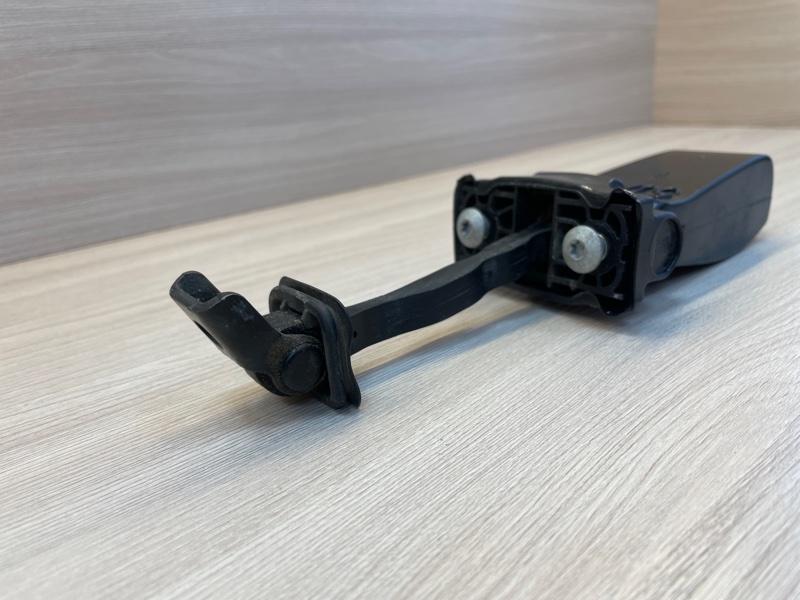 Ограничитель      двери