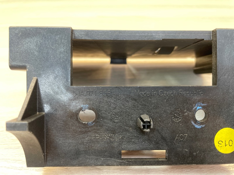 Крепление блока электроники