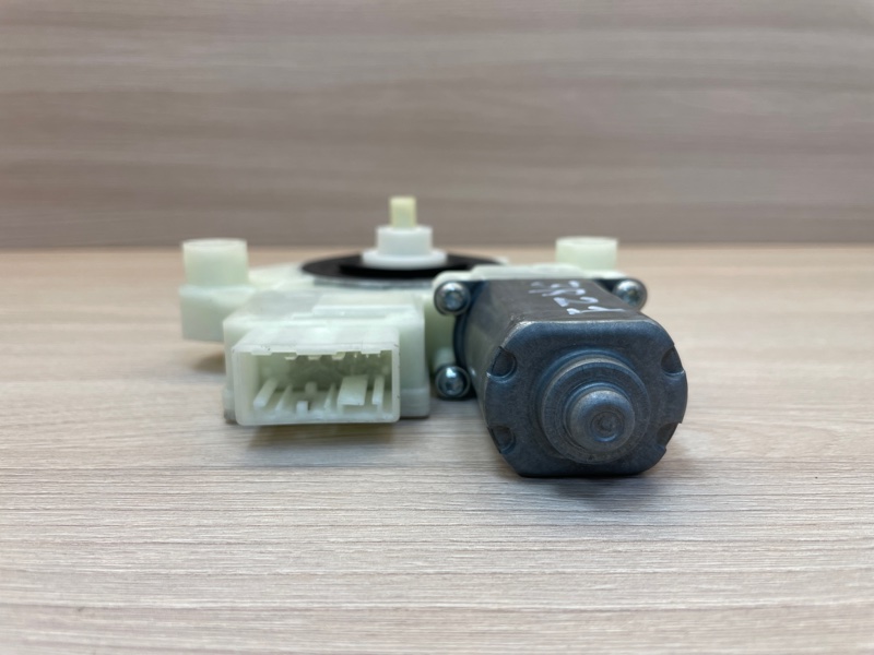 Мотор стеклоподъемника