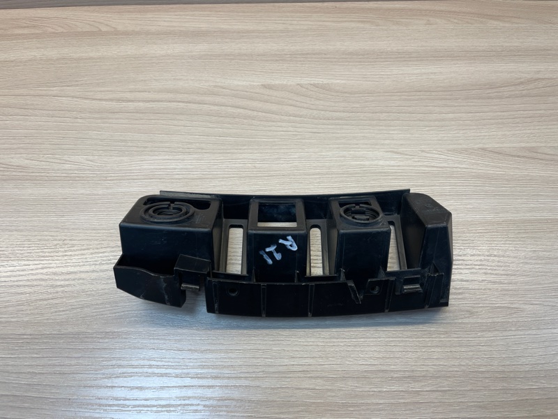 Кронштейн бампера