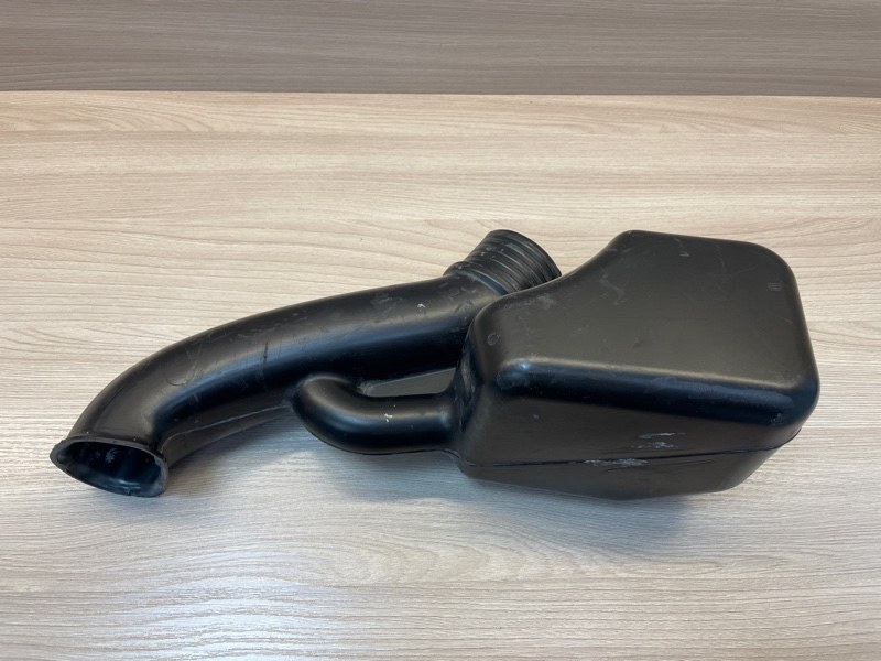 Патрубок воздушного фильтра