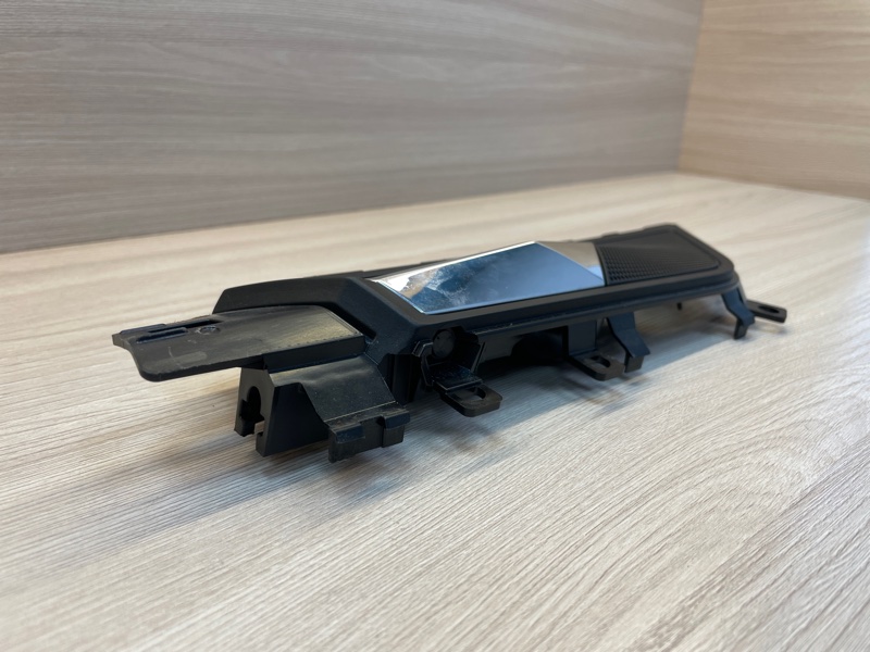 Внутренняя  ручка двери