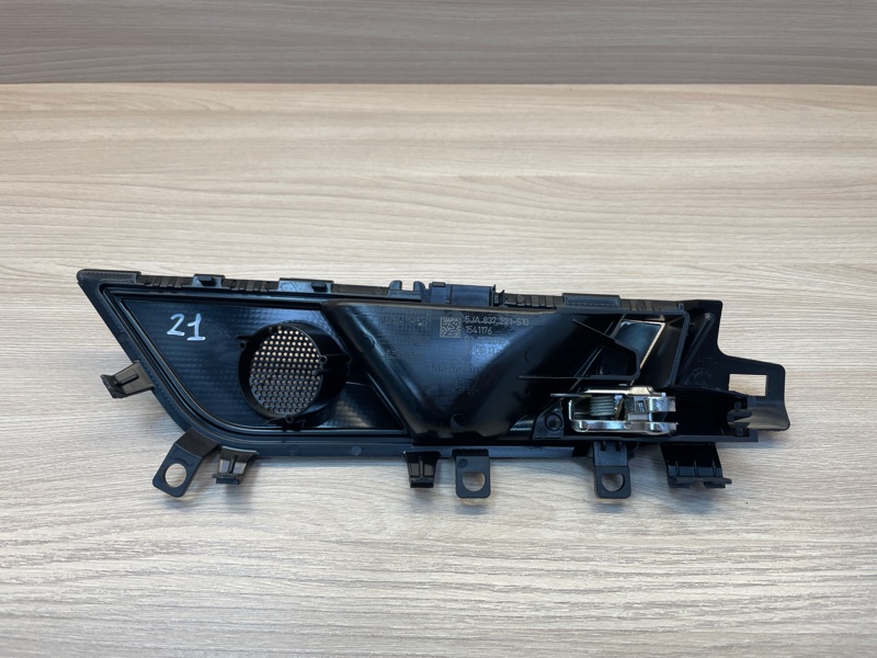 Внутренняя  ручка двери