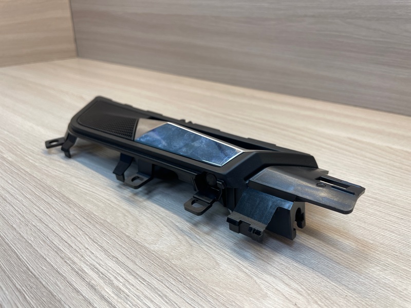 Внутренняя  ручка двери