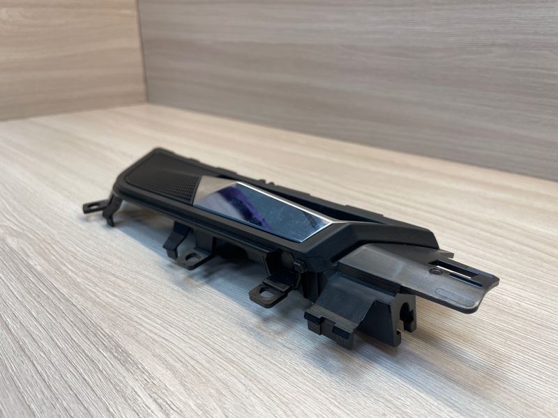 Внутренняя  ручка двери