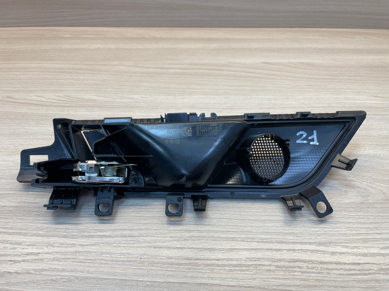 Внутренняя  ручка двери