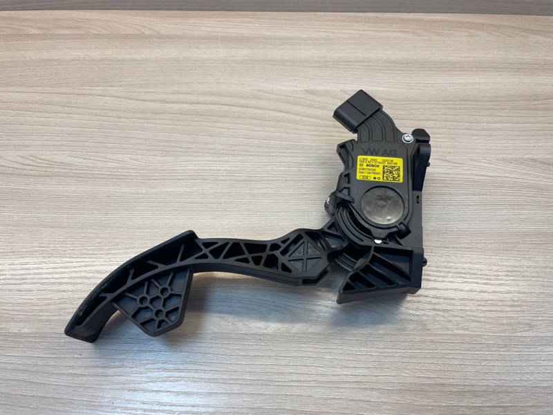 Педаль газа