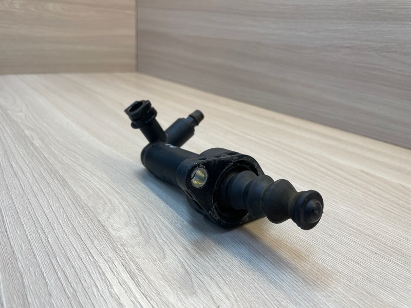 Цилиндр сцепления