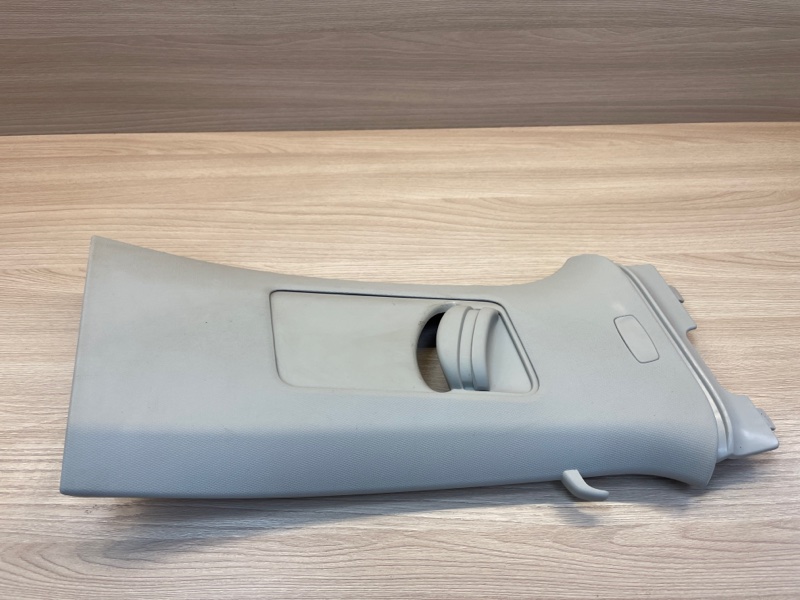 Обшивка средней стойки