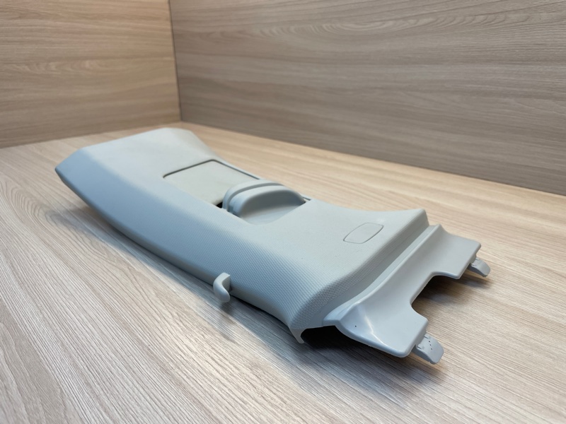 Обшивка средней стойки