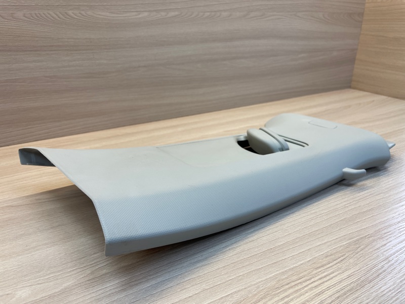 Обшивка средней стойки