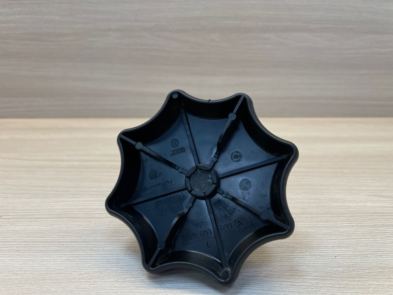 Крепление запасного колеса