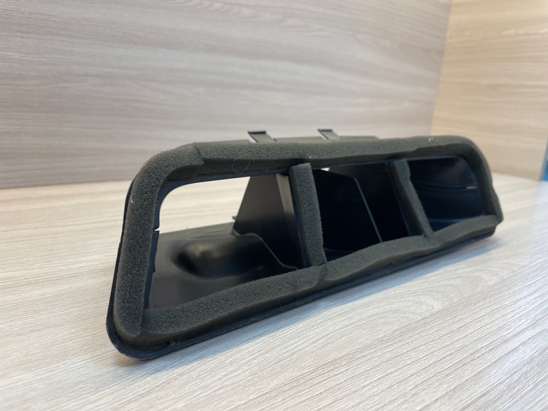 Воздуховод салона