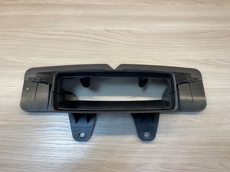 Воздуховод салона