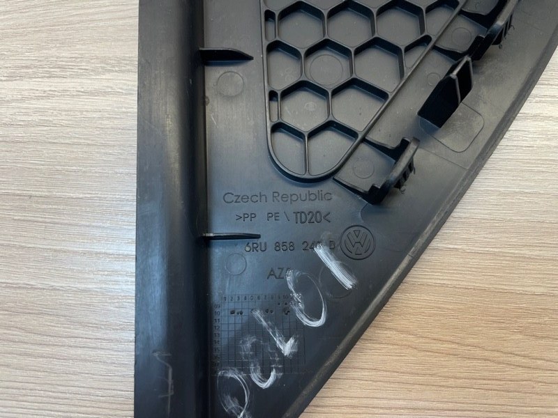 Накладка торпедо