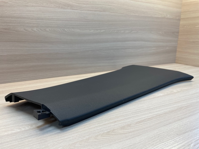 Обшивка средней стойки