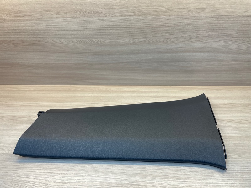 Обшивка средней стойки