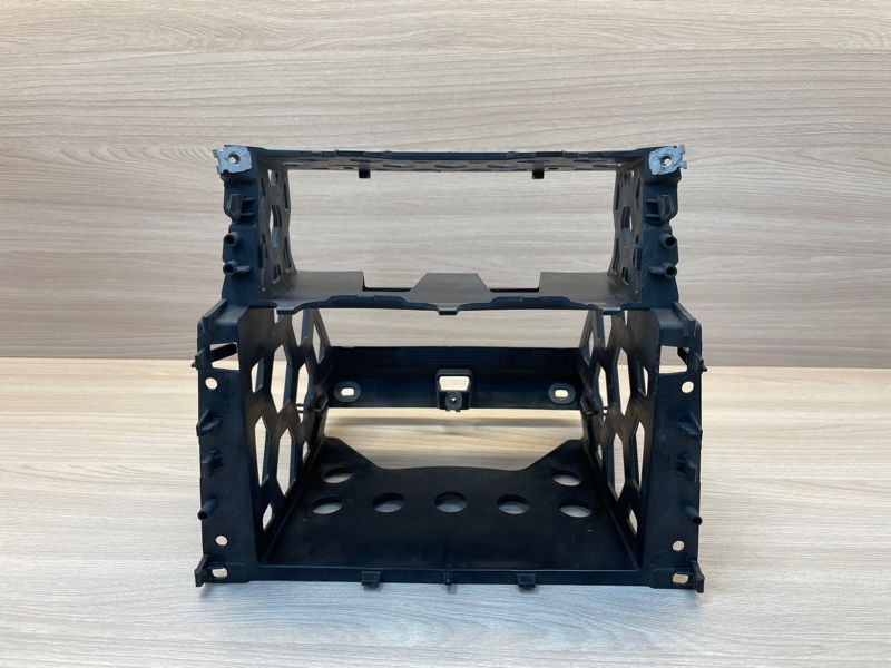 Кронштейн магнитолы