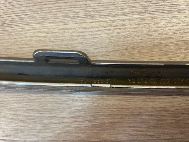 Молдинг решетки радиатора