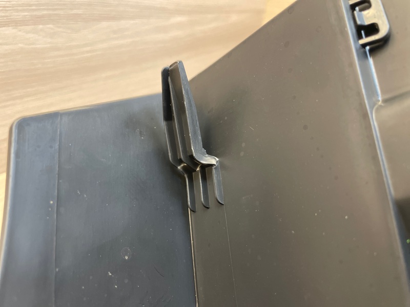 Держатель задней полки