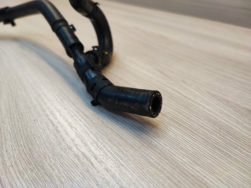 Патрубок радиатора