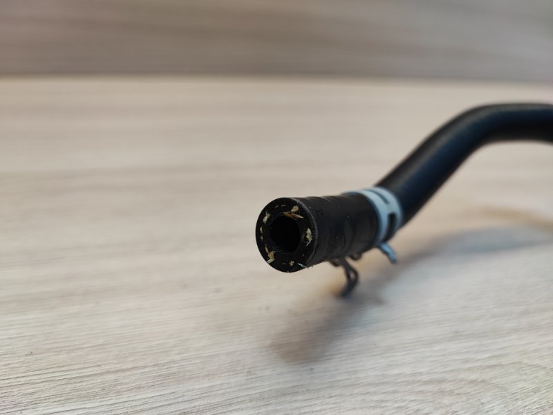 Патрубок радиатора