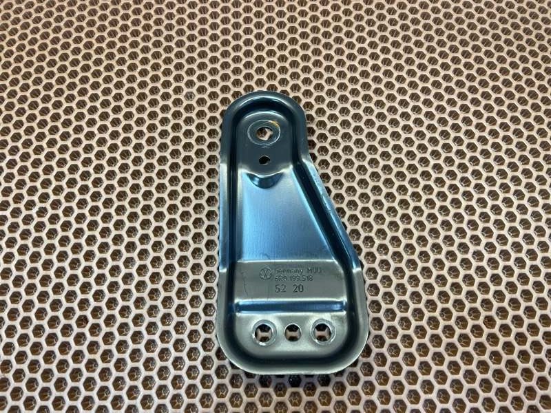 Кронштейн подрамника