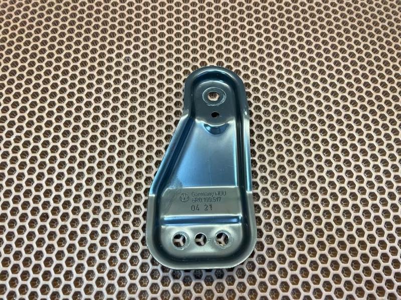 Кронштейн подрамника