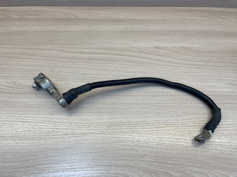 Клемма аккумулятора (минусовая)