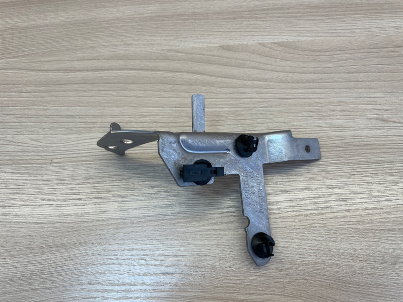 Кронштейн проводки