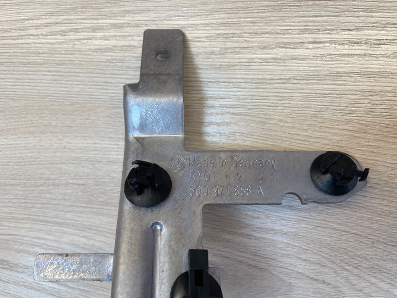 Кронштейн проводки