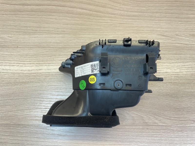 Воздушный дефлектор салона