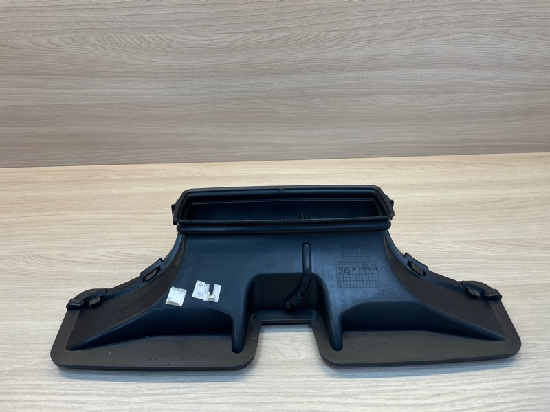 Воздуховод салона