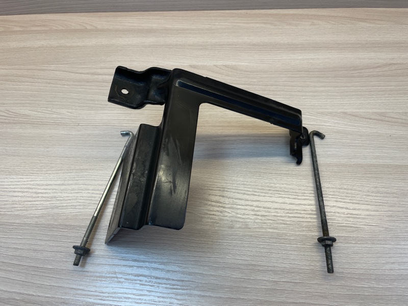 Кронштейн аккумулятора