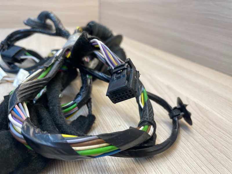 Проводка двери