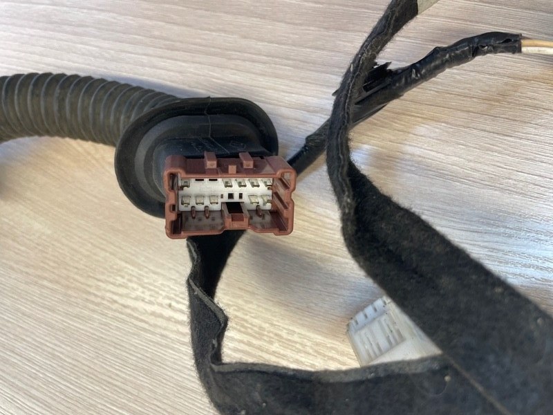 Проводка      двери