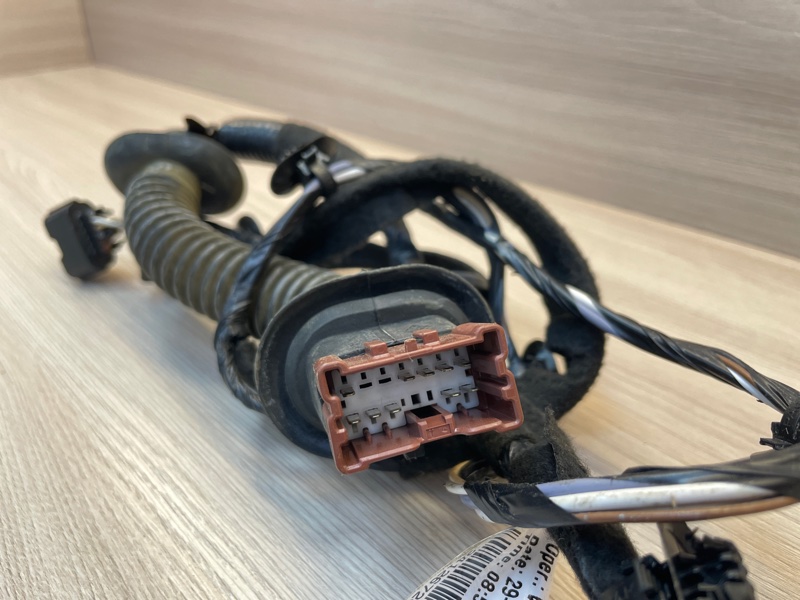 Проводка      двери